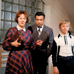 Zdena Hadrbolcová, Vladimír Menšík, Viktor Král v seriálu Létající Čestmír.