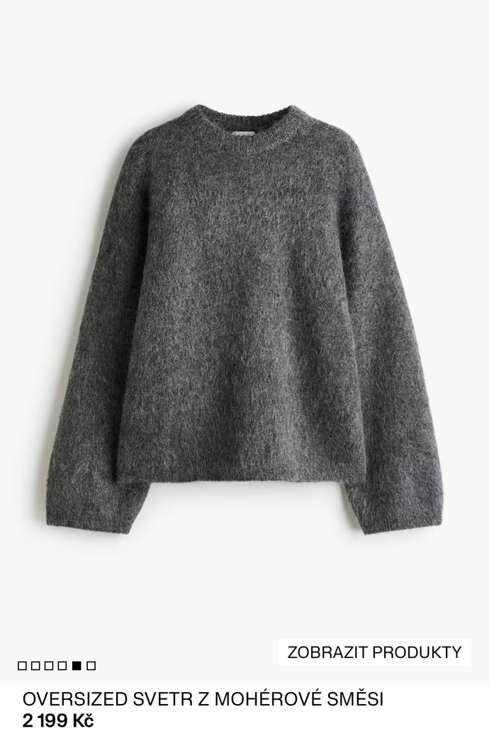 A stejný svetr na e-shopu za cenu vyšší.