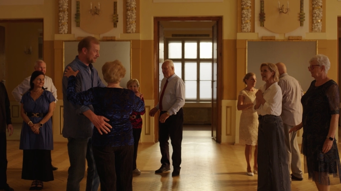 Tatiana Drexler a Martin Pechlát ve filmu Šviháci.