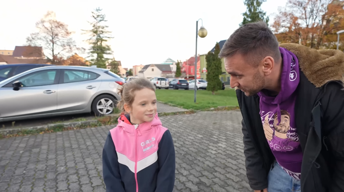 Tary a plačící holčička: kauza, která vyrostla jen na emocích internetu. Ti, kterých se to opravdu týká, mají jasno