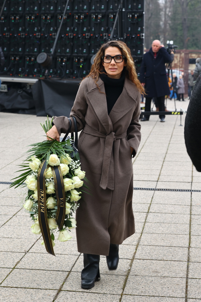 Eva Decastelo na pohřbu Patrika Hezuckého.