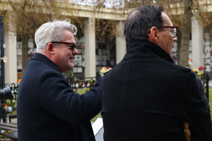 Aleš Háma na pohřbu Patrika Hezuckého.