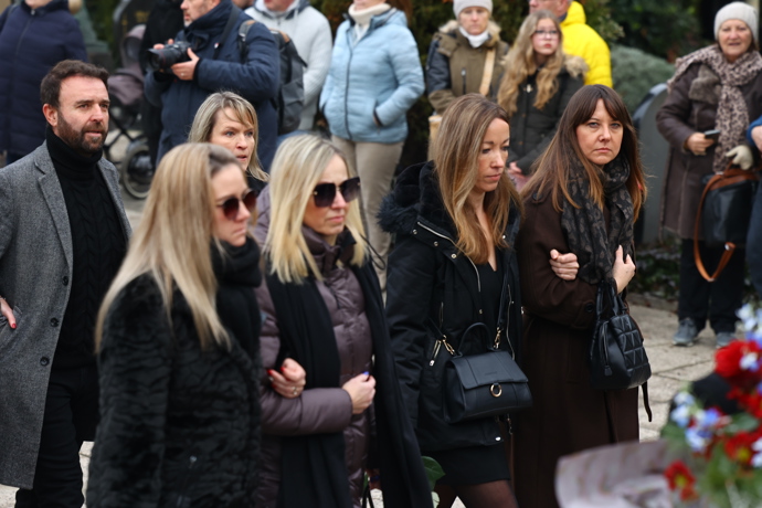 Přátelé a kolegové se přišli naposledy rozloučit s Patrikem Hezuckým.