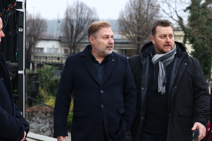 Roman Ondráček na pohřbu Hezuckého.