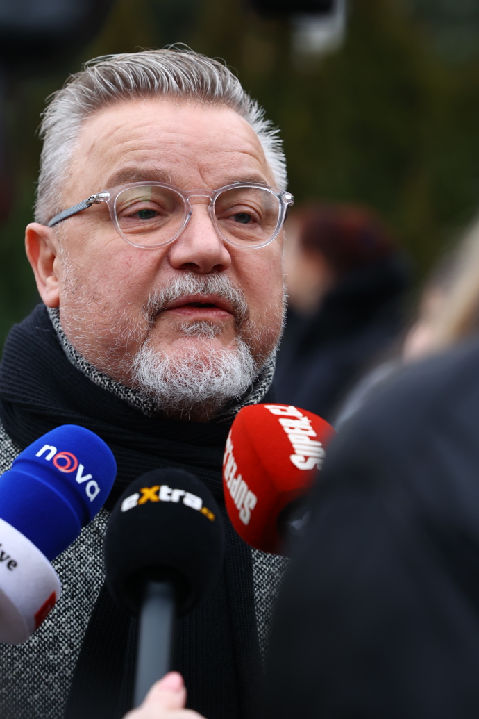 Miloš Pokorný na pohřbu Patrika Hezuckého.