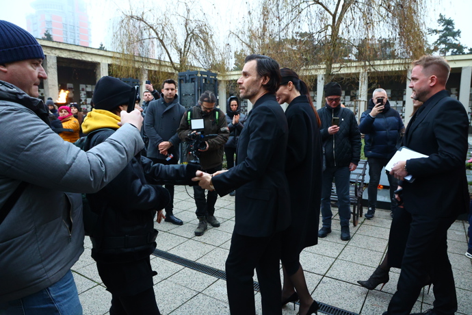 Marešovi a Boučkovi odcházeli ze smuteční síně spolu.