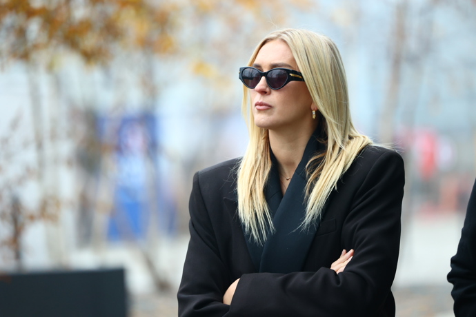 Moderátorky Zorka Hejdová na pohřbu Patrika Hezuckého.