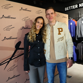 Krásná manželka Lukáše Provoda, Petra, je volejbalistkou. 