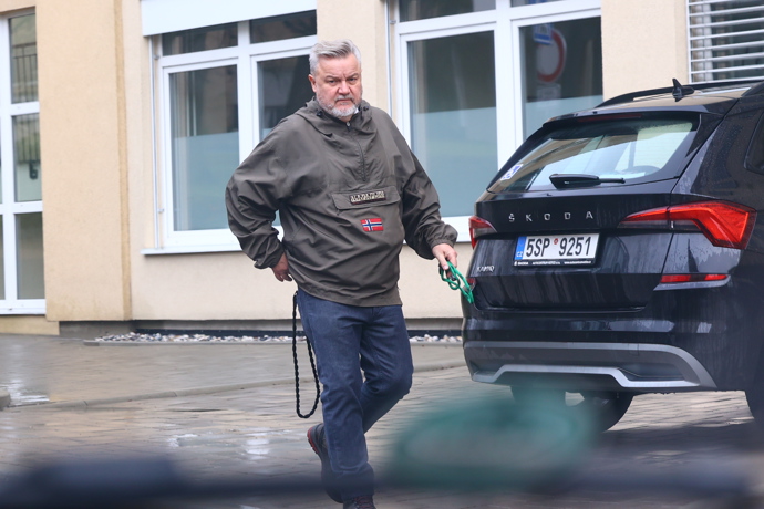 Miloš Pokorný navštěvuje Patrika Hezuckého pravidelně v nemocnici.