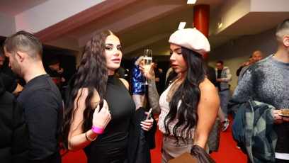 FOTO: Lada Kašparová a Angie Mangombe.