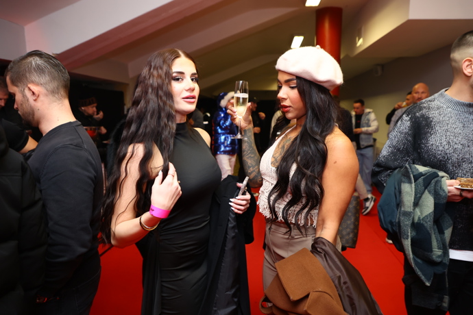 Lada Kašparová a Angie Mangombe.