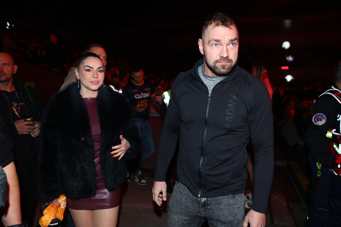 Karlos Benda při příchodu na galavečer Clashe 14.