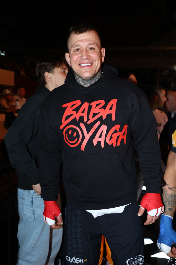 MMA zápasník Vašek Mikulášek.