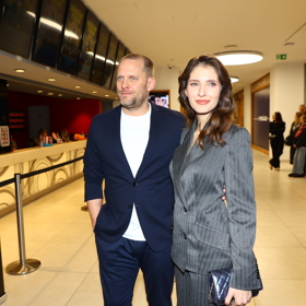Jakub Prachař a Sara Sandeva na premiéře filmu Dream Team.