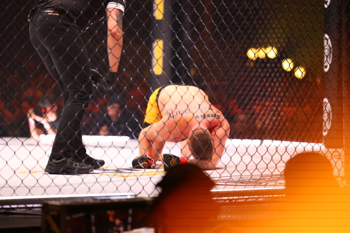 Bizár na Clashi: Vyhrocený Samir, žhavá líbačka Osladilové, uplakaný Mikulášek a bojovník Novotný