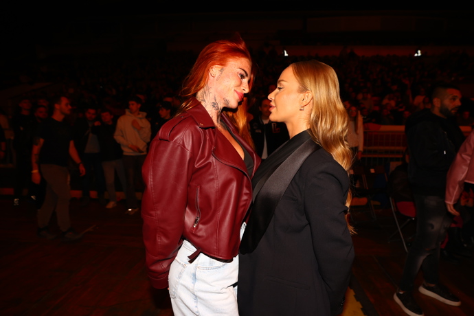 Tereza Osladilová během staredownu s Dominikou Horákovou.