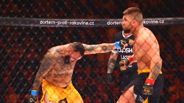 Marek Valášek v zápase s Králem Pablem.