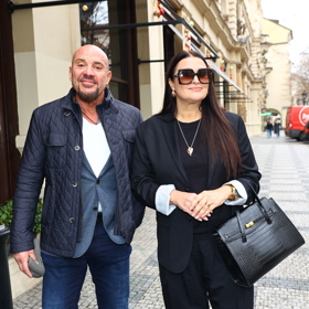 Mahulena se také pochlubila kabelkou, která je ve stylu Hermés Birkin. 