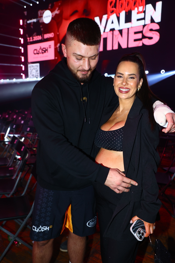 Datel s Bárou Stříteskou. Kráska ukázala těhotenské bříško.