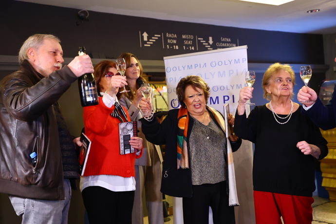 Křest kuchařky Jiřiny Bohdalové.