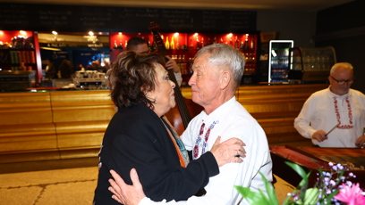 FOTO: Přivítání s muzikantem.