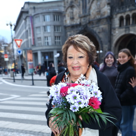 Jiřina Bohdalová se soudí o obrazy.