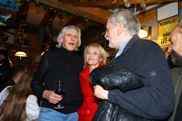 Veronika Žilková a Ivan Hubáč na tradičním Vánočním večírku Divadla Broadway.