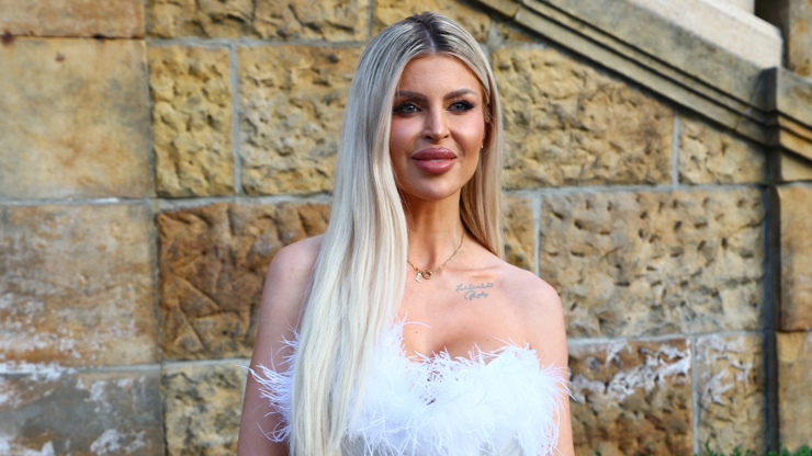 Krásná Lela Ceterová.