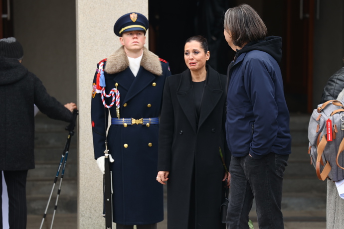 Bára Kodetová sušila slzy. 