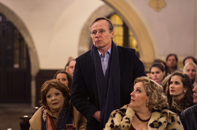 Vánoční příběh je film plný zvratů, emocí a dojetí o rodinných vztazích rodiny Skálů. Na snímku Karel Roden.