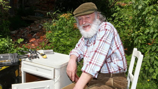 Svérázný herec Jiří Pecha: Vysokou školu vystudoval bez maturity a při seznámení s druhou manželkou byl nahý 