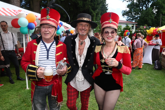 Takhle si Peter Nagy v létě užil tradiční oslavu narozenin Petra Jandy.