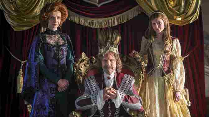 Hlavní pohádkou letošních vánoc je Záhada strašidelného zámku. ČT 1 ji odvysílá na Štědrý den v 19:00.