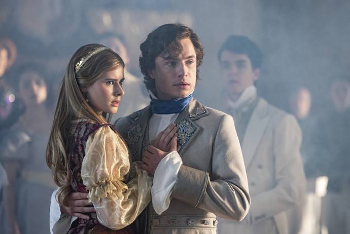 Jednoho dne na zámek dorazí princ Armin (Oskar Hes), který chce dokázat, ze strašidla existují. Povede se mu to?