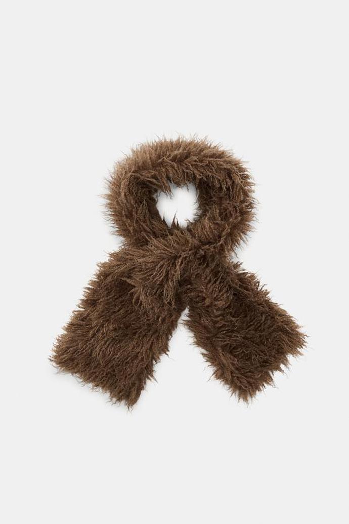 Jednobarevná šáa, Zara, 649 Kč