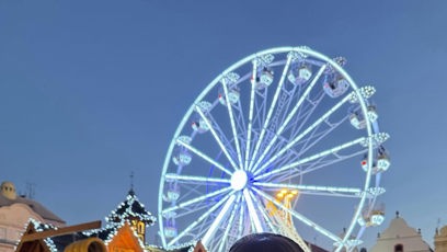 FOTO: Účastnice Love Islandu na vánočních trzích.