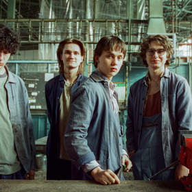 Vraha Jiřího Straku ztvárňuje Maxmilián Kocek.