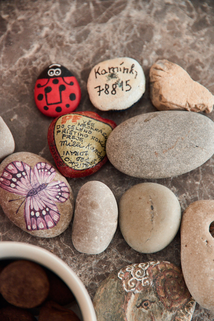 Malované kamínky jako dekorace