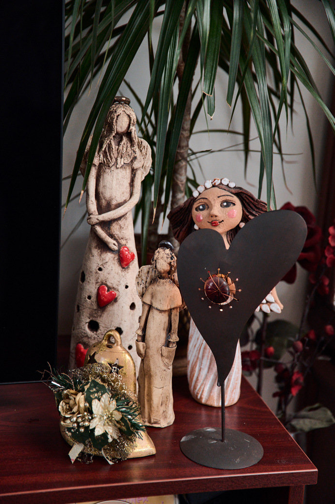 Hanka Křížková je patronkou Nadace Sluneční paprsek a spolupracuje s dětskými domovy - dárek od dětí.