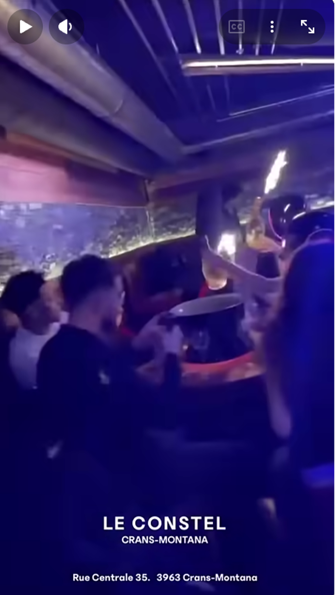 Záběry z klubu Le Constellation.