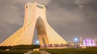 Bordž-e Ázádí (Teherán, Írán).