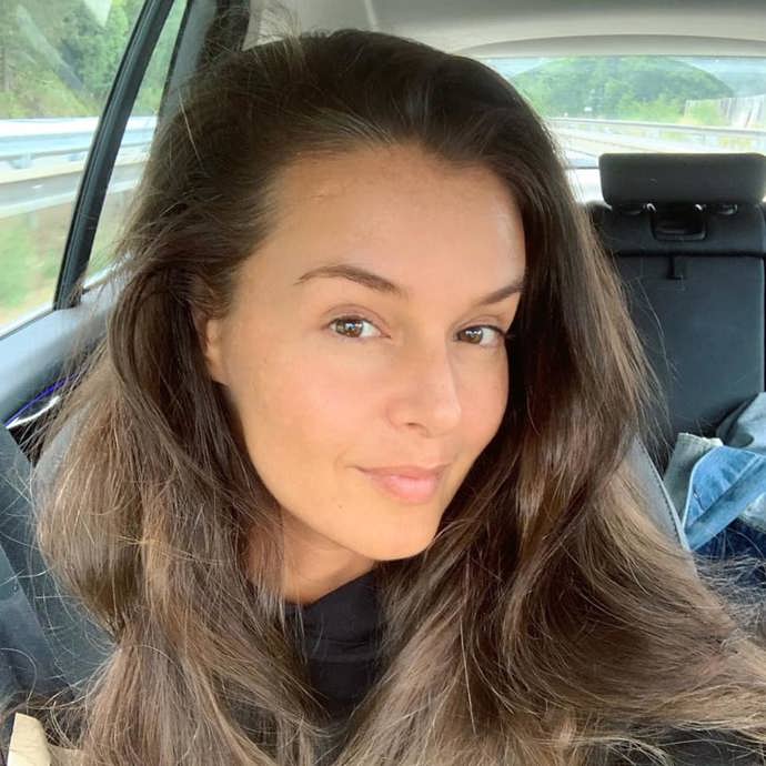 Iva Kubelková vypadá bez make-upu o pěkných pár let mladší.