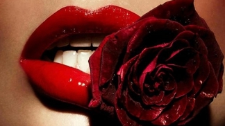 Červená barva vaší ložnici nabije erotickou energií.