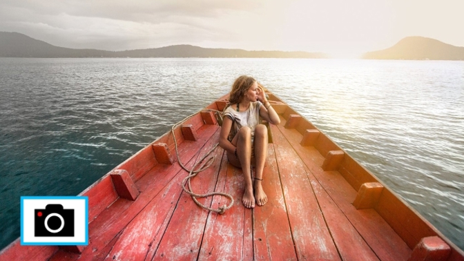 Karolina studovala fotografii na Middlesex University v Londýně.