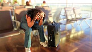 Na letištích se dopouštíme řady zbytečných chyb, kterých později litujeme.