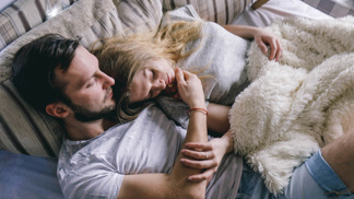 12. Mazlení. „Je daleko intimnější než sex,“ říkají ženy.