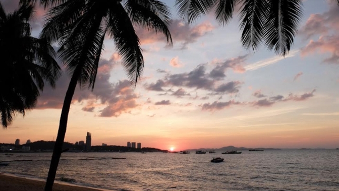 V místních obchodech najdete opravdu všechno – od textilu, přes výrobky z kůže až po sluneční brýle a elektroniku.