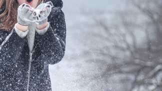 Zima rozhodně patří k nejnáročnějším ročním obdobím. Naše energie se stejně jako venkovní teploty drží na bodu mrazu, a tak není snadné překonat toto čtvrtletí s úsměvem.