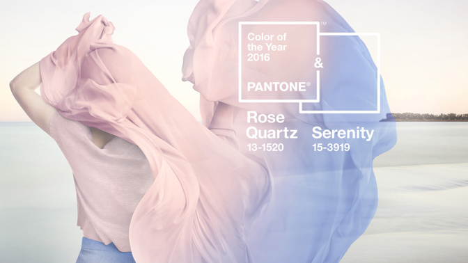 Vůbec poprvé usednou na pomyslný trůn dva odstíny - růžový Rose Quartz a modrý Serenity.