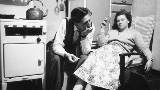 Ruce pryč! A to i od muže, co vás na počátku vztahu bombarduje esemeskami.